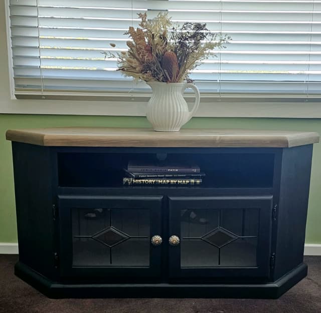 TV Farmhouse Style Entertainment & TV Units Gumtree