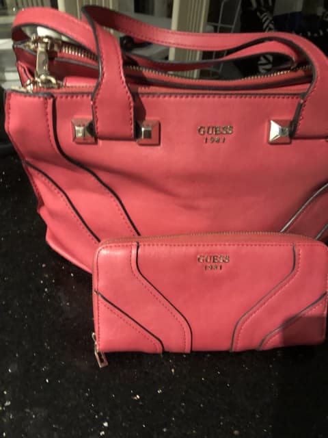 Guess Women's Tote Bag, Bags, Gumtree Australia Moreland Area - Fawkner