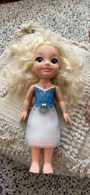 elsa doll with brush