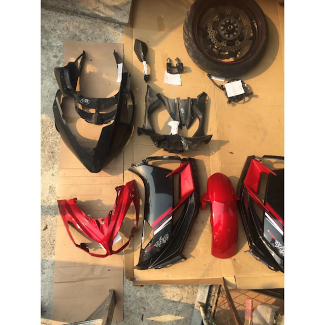 Wrecking parts selling Ninja EX650F Kawasaki 2015 Motorcycle