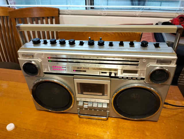 Auto Sonic TSR-585 or GoldstarTSR-580 boombox from 80s working - Stereo ...