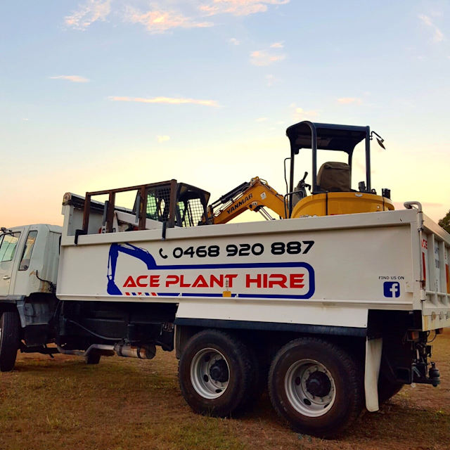 3.5T COMBO HIRE BRISBANE BOBCAT & EXCAVATOR Landscaping & Gardening