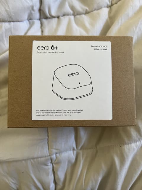 Amazon Eero 6 plus 6 dual-band mesh Wi-Fi 6 router Model: R010001 ...