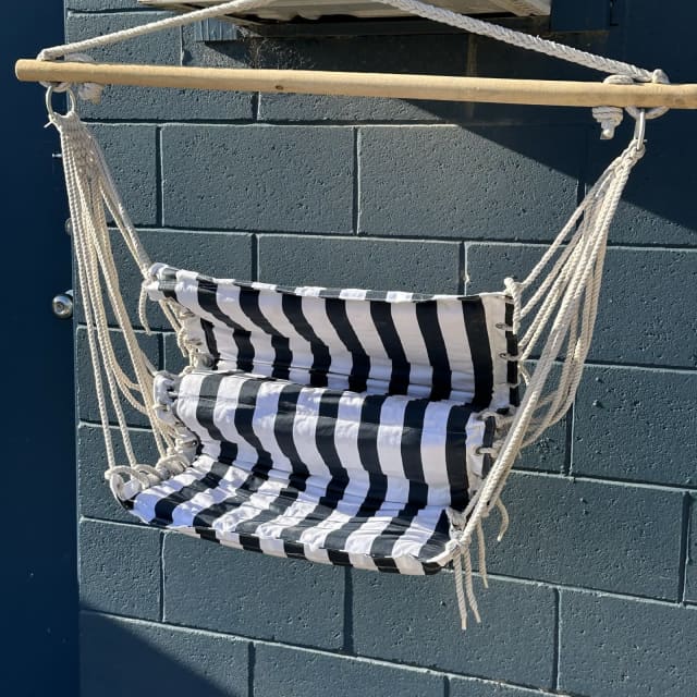 New Striped Hanging Swing Chair Garden Outdoor Patio Deck Hammock Lounging & Relaxing