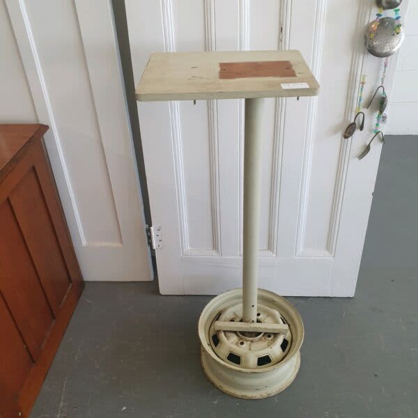 Vintage industrial plant stand table industrial chic Pots