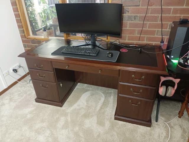 huon large executive desk