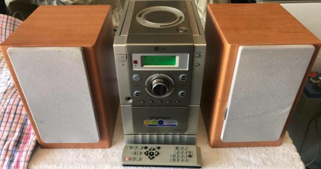LG LX-M150 Hi-Fi Micro Component Stereo System Tape Player CD AM FM Ra ...