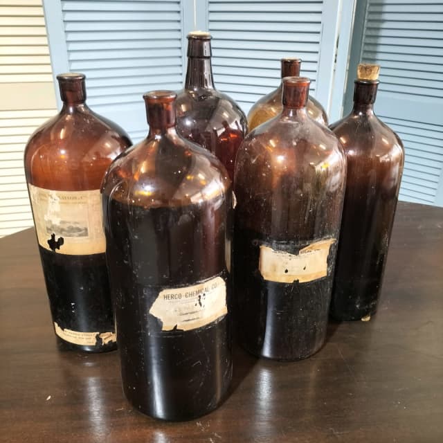 Large vintage Woolworths perfume bottles. 80 each. Collectables