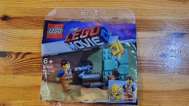 Lego movie 2 star 2024 stuck