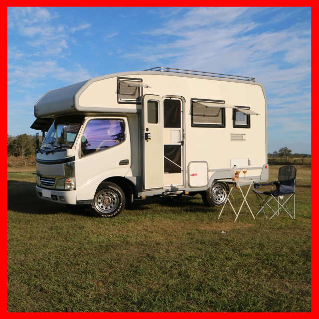 TOYOTA CAMROAD MOTORHOME CAMPERVAN WINDSOR EXPLORER JAYCO WINNEBAGO