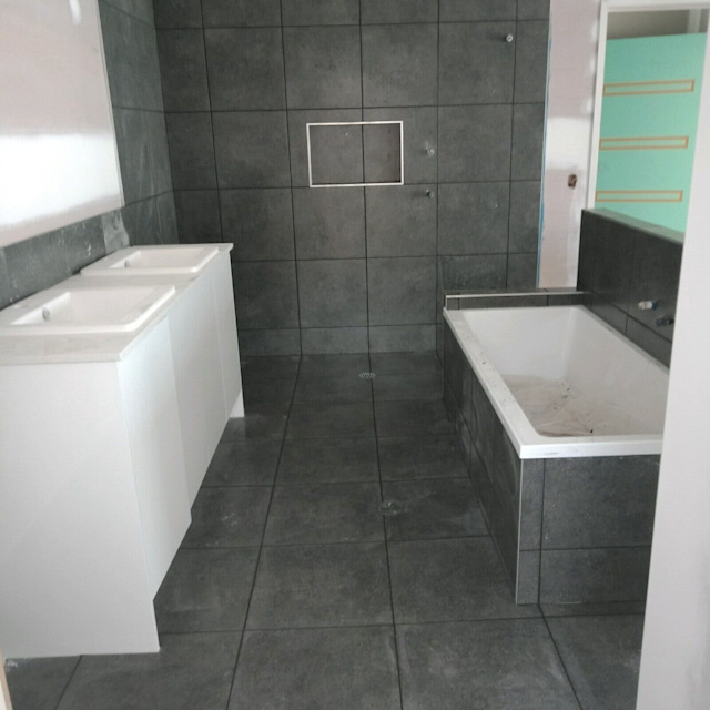 Wall and floor tiler Plastering & Tiling Gumtree Australia Caboolture Area Caboolture