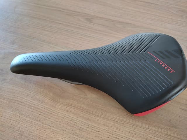 Selle royal best sale asphalt saddle