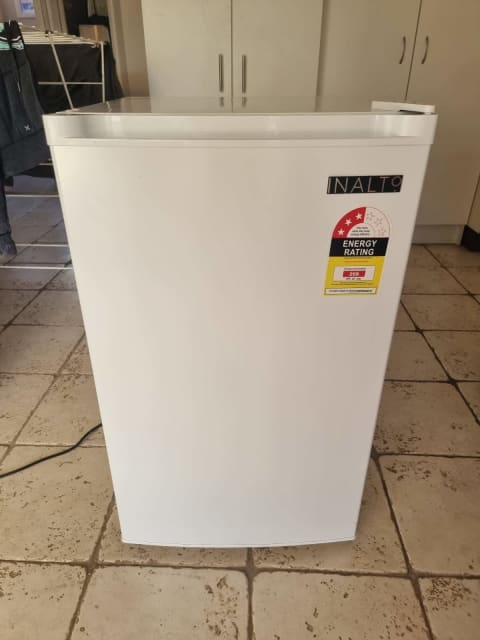 upright bar freezer