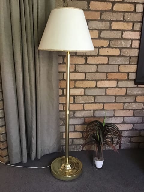 gumtree standard lamp