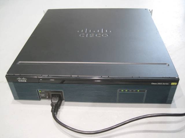 Cisco 2900 Integrated Series Router, Model 2921, Model No.: CISCO2921 ...