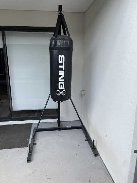 sting boxing bag and stand