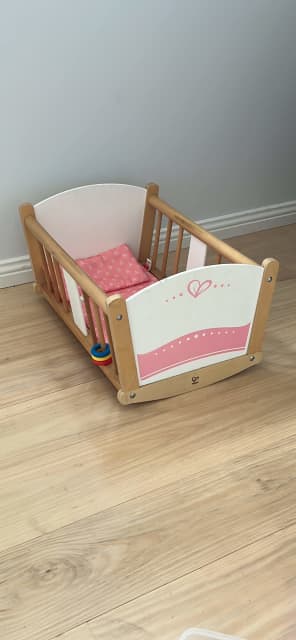 Hape rock a bye 2024 cradle