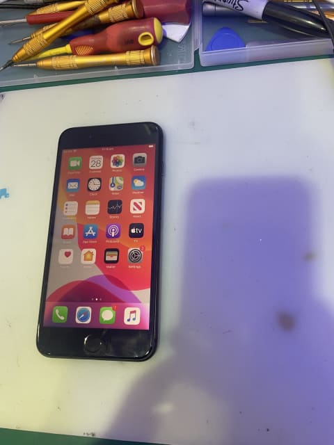 olx iphone 8 plus 64 gb