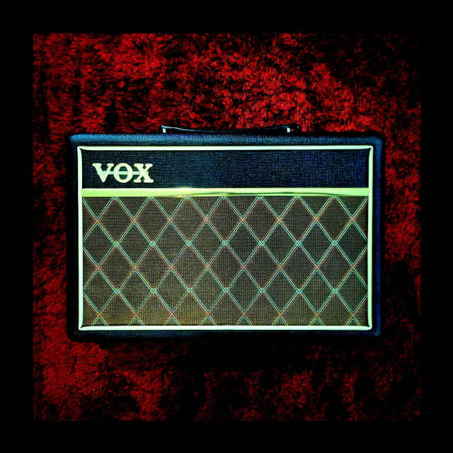 Vox Pathfinder 10 Portable Guitar Combo Amp Guitars & Amps in