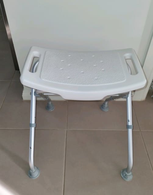 Folding Bath/Shower Seat - Miscellaneous Goods in Tumbi Umbi NSW ...