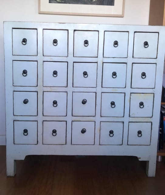 VINTAGE ANTIQUEWHITE TIMBER APOTHECARY x 20Dwrs REDUCED