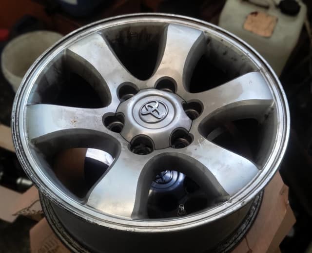 Original Toyota Hiace Silver Alloy Wheels 6 Stud Wheels, Tyres & Rims