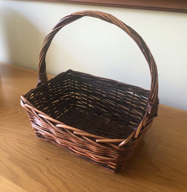 *NEW* Beautiful Dark Red Woven Cane Rattan Wicker Basket with Handle Decorative Accessories