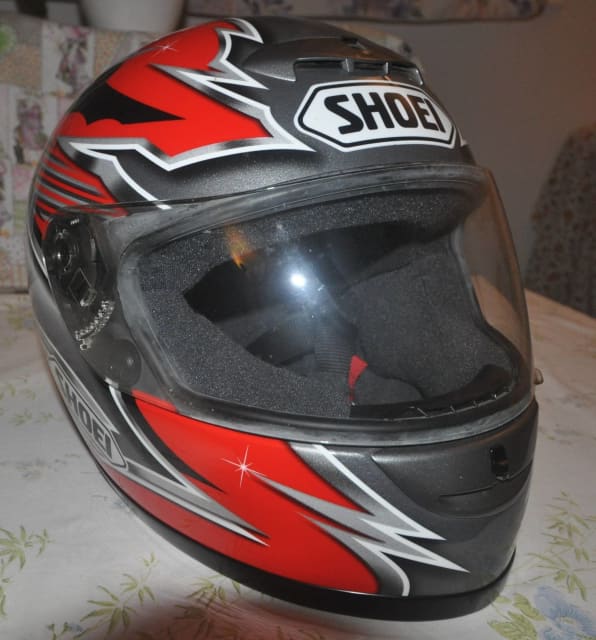 MOTORCYCLE HELMET (SHOEI SIZE 'Large') Motorcycle & Scooter