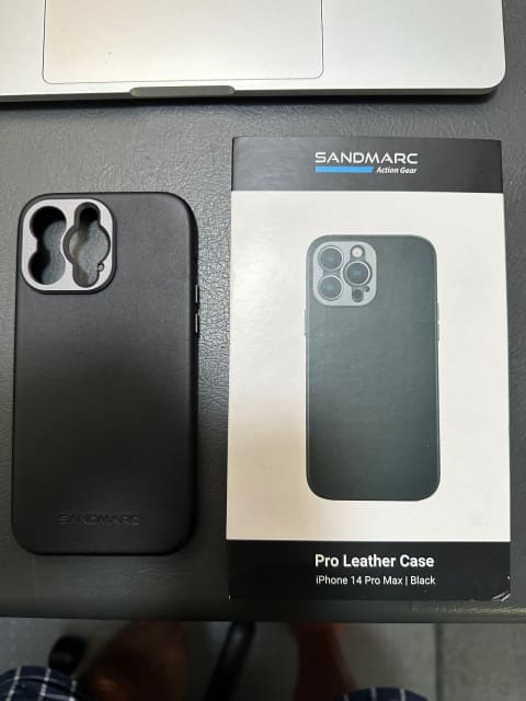 iPhone 14 Pro Leather Case  Navy (works with MagSafe) - SANDMARC