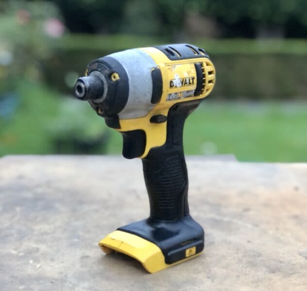 DEWALT 18V CORDLESS IMPACT DRIVER DRILL XR DCF885NXE FREE Shipping