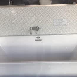 New X display bath Freestanding bath tub white acrylic RRP $1450 ...