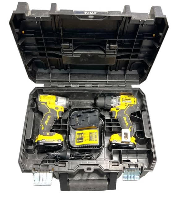 DEWALT 12V DRILL & DRIVER KIT WITH 2X 12V BATTERIES ,CHARGE, CASE