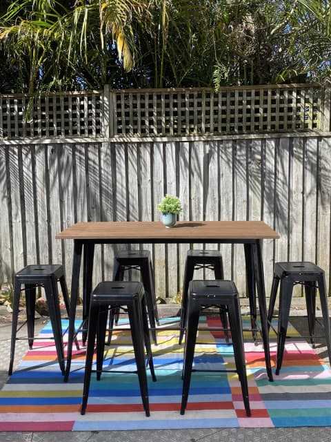 gumtree bar table and stools