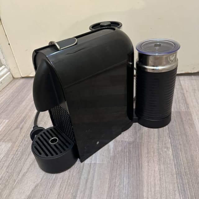 NESPRESSO DELONGHI U EN210BAE COFFEE MAKER POD CAPSULE MACHINE FROTHER