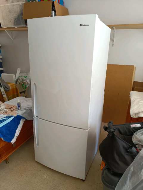 westinghouse 450l fridge