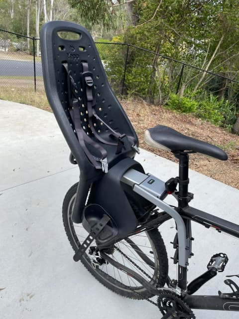 uren skuffe Ovenstående Thule Yepp Maxi rear mounted child bike seat | Bicycle Parts and Accessories  | Gumtree Australia Pine Rivers Area - Eatons Hill | 1315370698