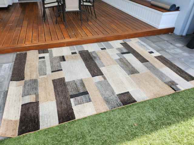 Large carpet mat - 2m x 3m - Rugs & Carpets in Florey ACT | Gumtree ...