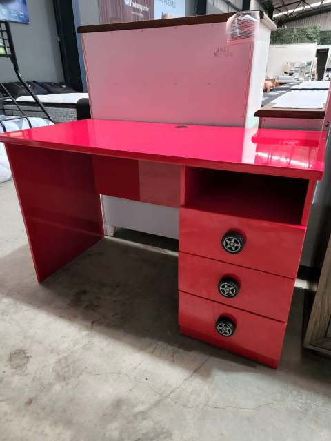 Race Car Desk - Desks in Wangaratta VIC | Gumtree Australia