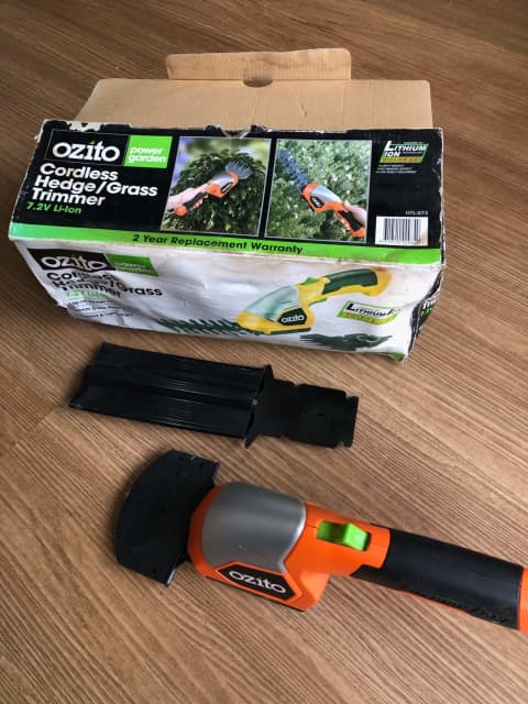 Ozito 7.2 v outlet cordless hedge trimmer