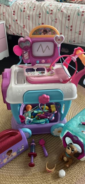 doc mcstuffins vet trolley