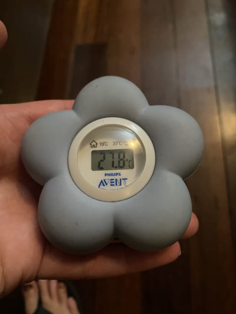 Avent flower hot sale thermometer