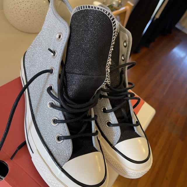 CONVERSE WOMENS SIze 8 GLITTER HIGH TOPS BNWB Women's Shoes in