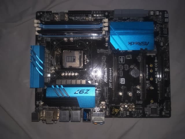 ASRock Mod 1150 Z97 Extreme4 ATX motherboard | Components