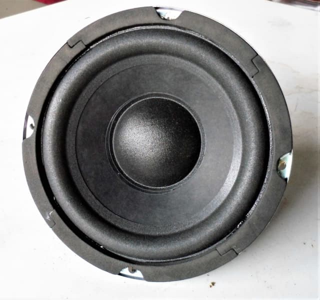 Cambridge Soundworks 6.1/2 inch subwoofer 4 ohms 40 watt rms