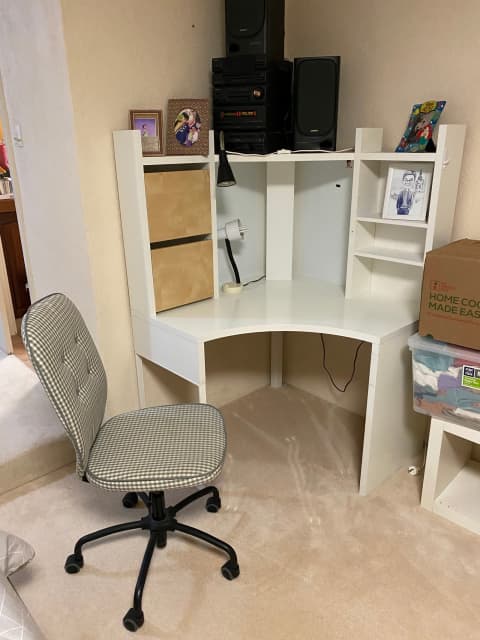 gumtree study desk and chair