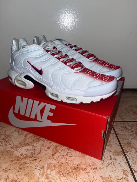 Nike tuned 1 2024 white navy red