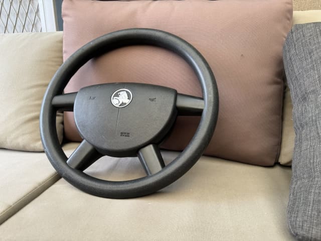 Vy clubsport deals steering wheel