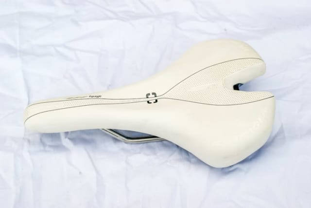 Bontrager Affinity RL Womens Saddle Titanium rails Super light