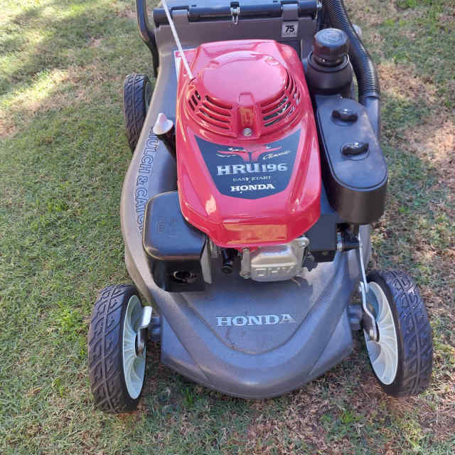 Honda HRU196 Mower - Lawn Mowers in Carramar WA | Gumtree Australia