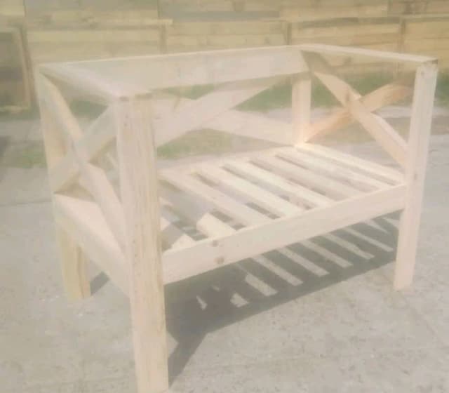 1.2m bench seat with arms & backrest just add cushions Building